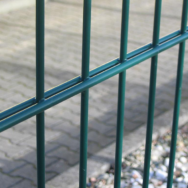 Double-wire-mesh-fence02